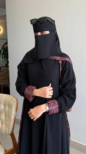 عباية حور