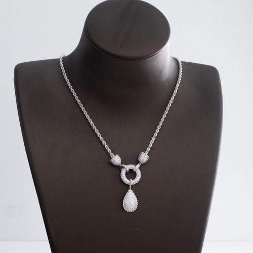 عقد ذهب تصميم عالمي