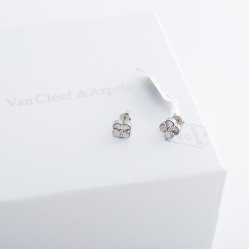 حلق ذهب تصميم عالمي