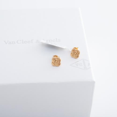 حلق ذهب تصميم عالمي