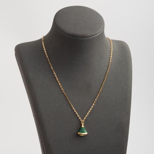 عقد ذهب تصميم عالمي