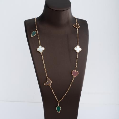 عقد ذهب تصميم عالمي