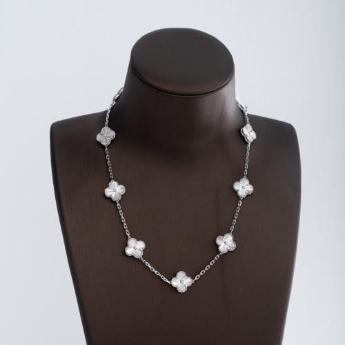 عقد ذهب تصميم عالمي