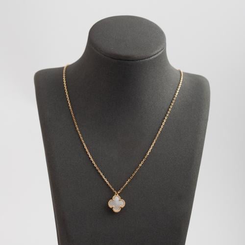 عقد ذهب تصميم عالمي