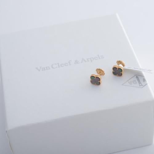 حلق ذهب تصميم عالمي