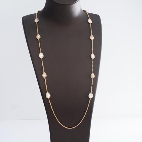 عقد ذهب تصميم عالمي