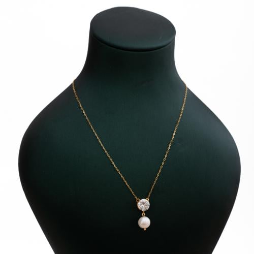 عقد سولتير السعاده