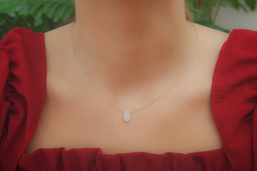 تشوكر عقد فضة أنيق مع أحجار زركون