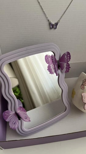 بوكس الفراشات