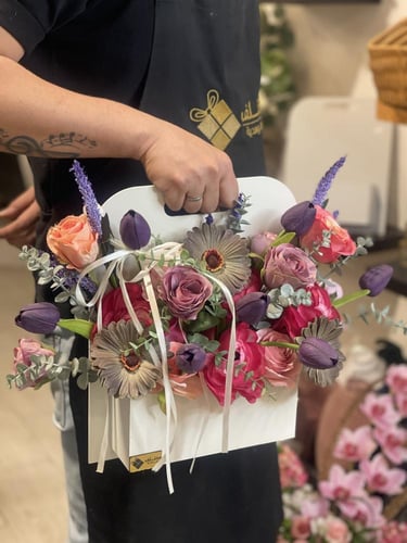 شيّال الخشب الانيق