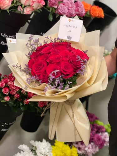 بوكية ورد طبيعي 20 وردة بتغليف بيج