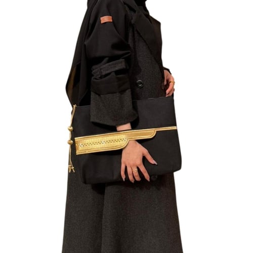 حقيبة باوتش البشت