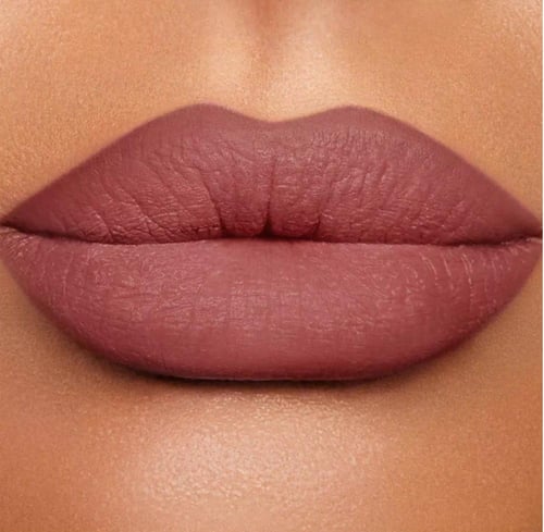 شارلوت تيلبوري قلم تحديد شفاه ليب شيت بيلو توك 2 م...