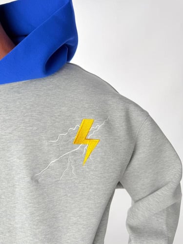 بلوفر بايسن