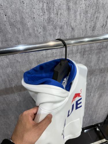 بلوفر ريدبول