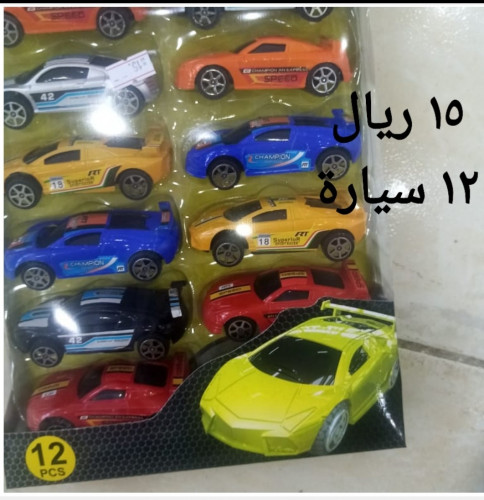 طقم 12 سيارة