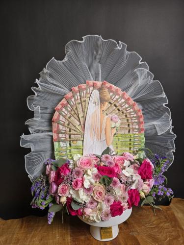 Natural flower vase