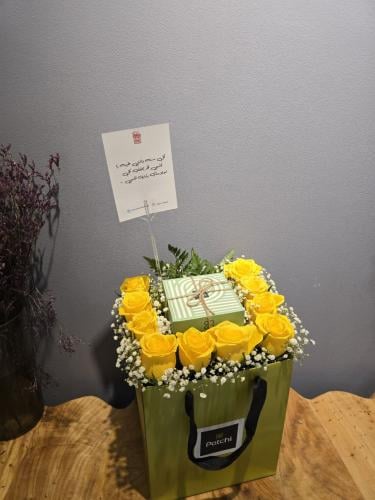 ربع باتشي مع ورد طبيعي رقم المنتج AAQ0398