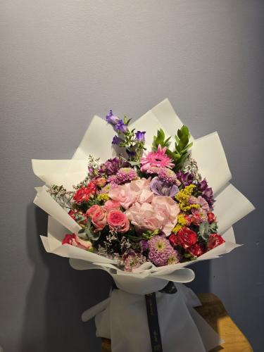 باقة ورد رقم المنتج AAQ04302