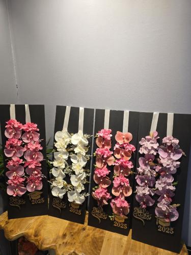 عقد ورد صناعي رقم AAQ0363