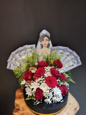 مجسم ورد طبيعي 44137