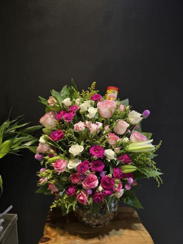 فازة ورد طبيعي وسمكة فايتر Ab151