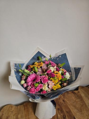 باقة ورد AAQ024
