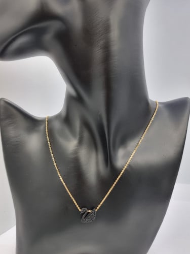 سلسلة نسائية