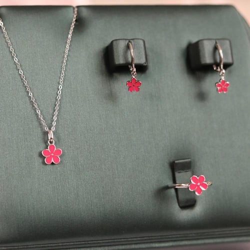 طقم زهرة الربيع الحمراء - 0588