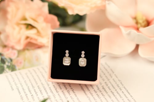 حلق أنيق من الفضة عيار 925 وحجر الزركون - 0419