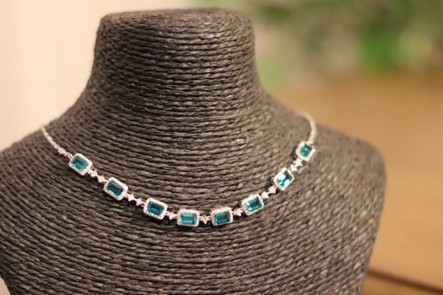 عقد أنيق من الفضة عيار 925 وحجر الزركون - 0401