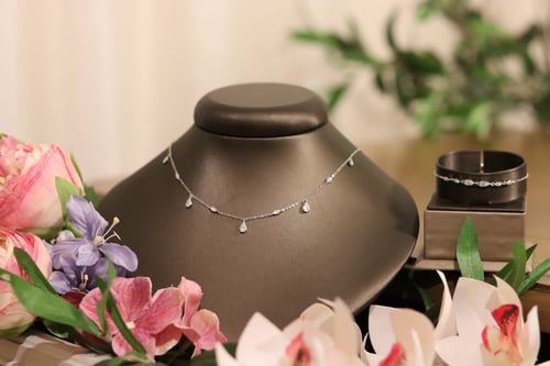 طقم أنيق من عقد وسوارة - 0457