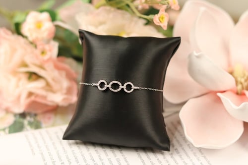 سوارة أنيقة من الفضة عيار 925 وحجر الزركون - 0399