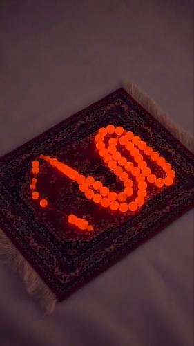 سبحة مضيئة احمر