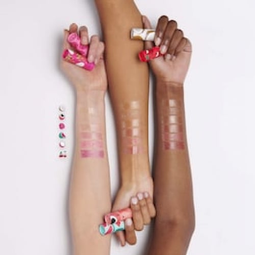 مرطب وبلسم لشفاه بالبطيخ مغذي ومُرطب من سيفورا