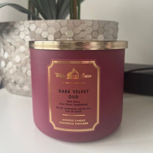 دارك فيلفيت عودشمعة معطرة بـ3 فتلات من باث اند بود...