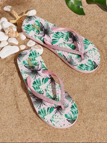 شبشب وردي بطباعة اوراق الشجر