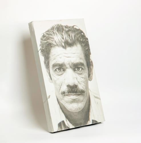 طباعة صورة على لوح كانفس