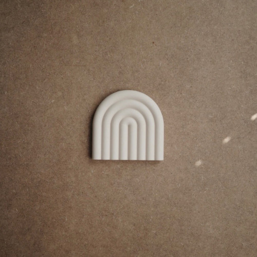 عضاضه تسنين رينبو من mushie