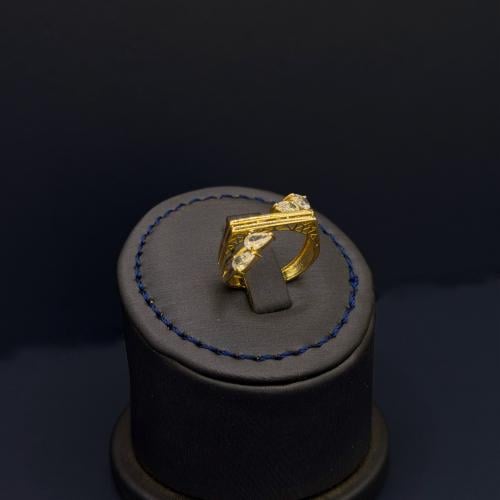 The luxurious Marquis ring