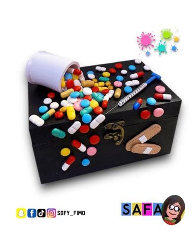 صندوق دكتور بشكل أدوية