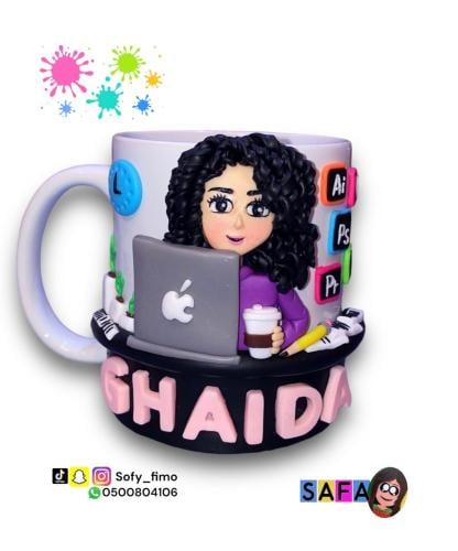 مصممة جرافيك ورسامه