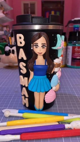 بنت تحب البحر والسباحة كوب حافظ للحرارة