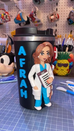 ممرضة كوب حافظ للحرارة