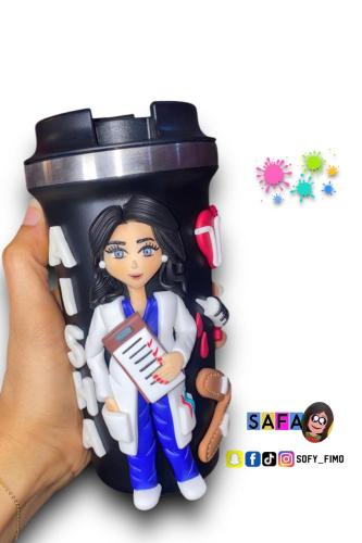 ممرضة كوب حافظ للحرارة