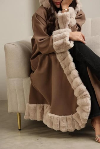 فروه نسائي قماش جوخ بفرو مدرج على الاطراف