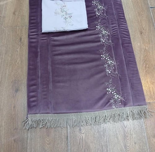 طقم صلاة مطرز بعدة الوان وذات جودة