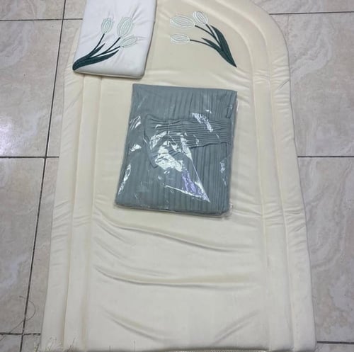 طقم المطرز بزهرة اللافندر 3 قطع