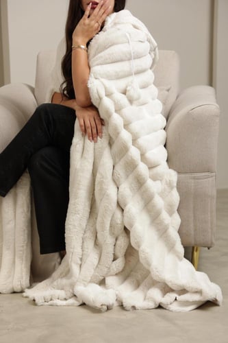 بشت نسائي مغربي فرو ناعم من الخارج