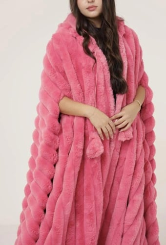 بشت نسائي مغربي فرو ناعم من الخارج